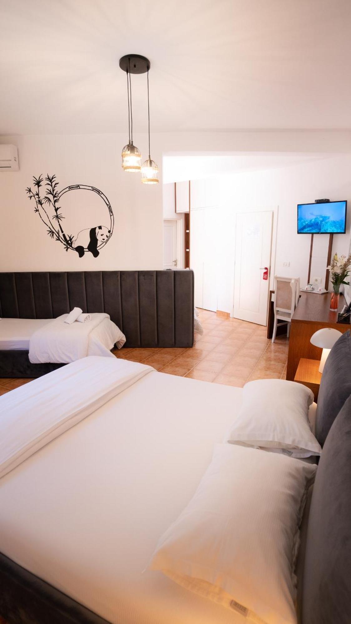 Cosmo Beach Hotel Durres Exterior photo
